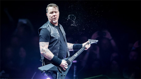 A photo of James Hetfield.